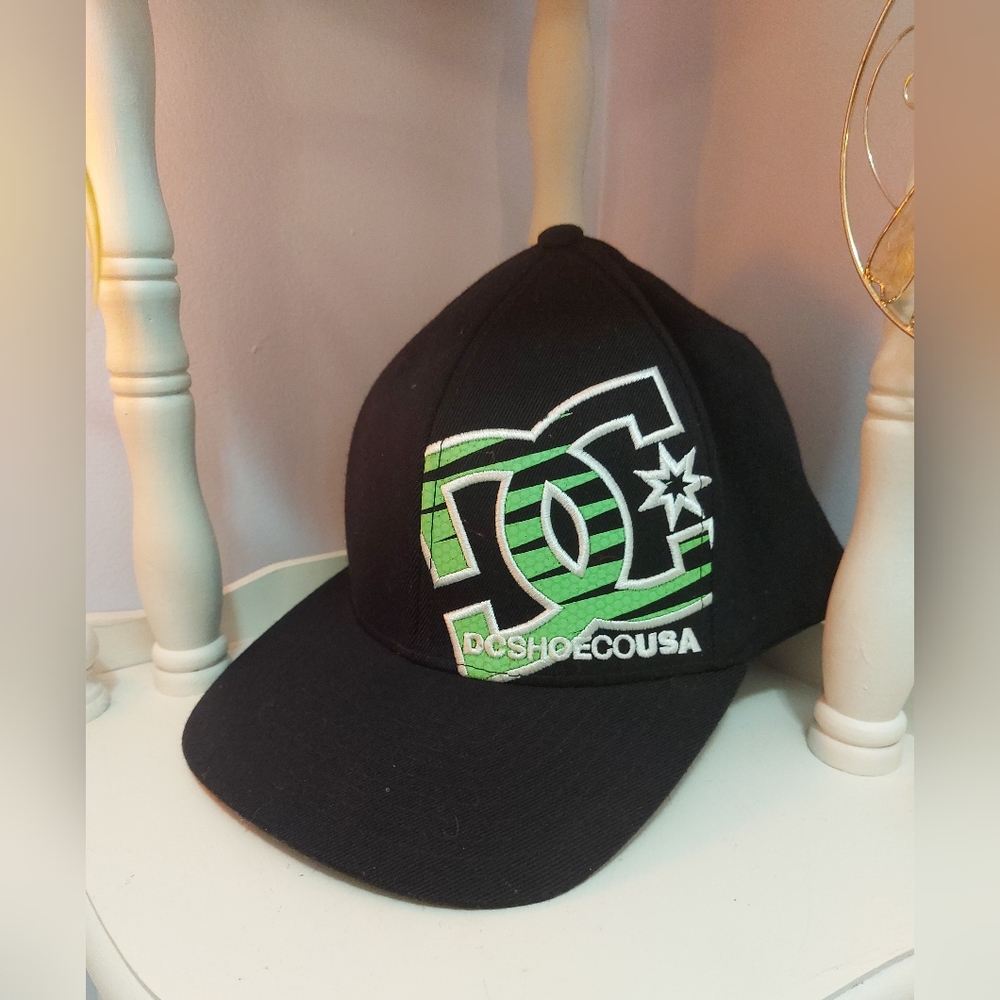 DC Flexfit Hat Black Green Logo L-XL